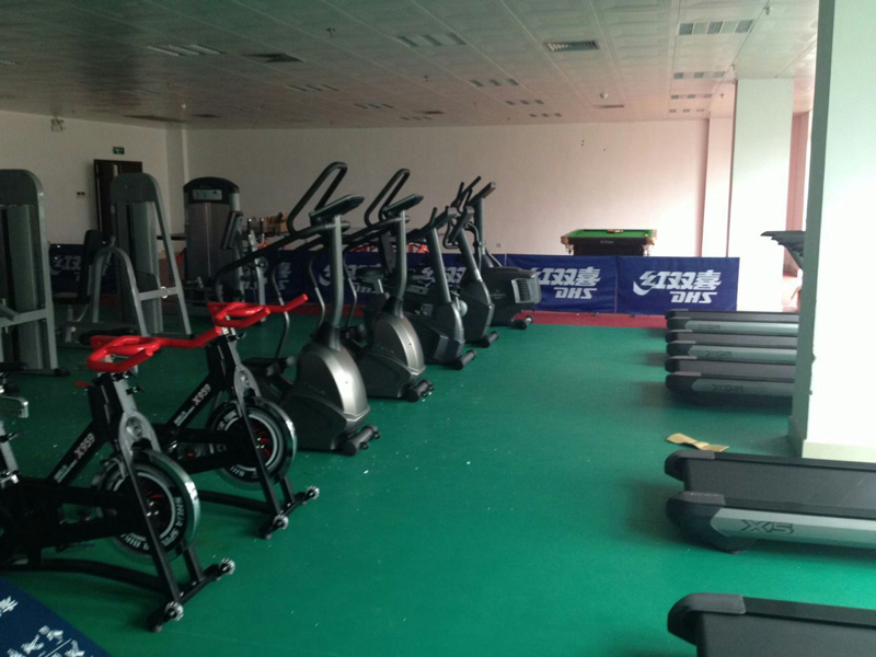 单位健身房器材