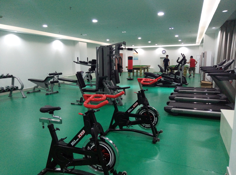 单位健身房器材