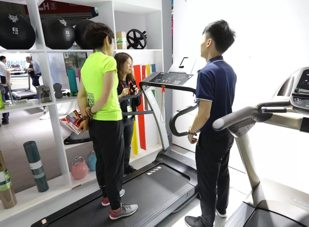 健身器材-bsports官网阿里语音智能A5跑步机